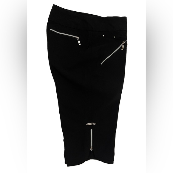 Jamie Sadock Women’s Bermuda Length Golf Shorts - Picture 4 of 5